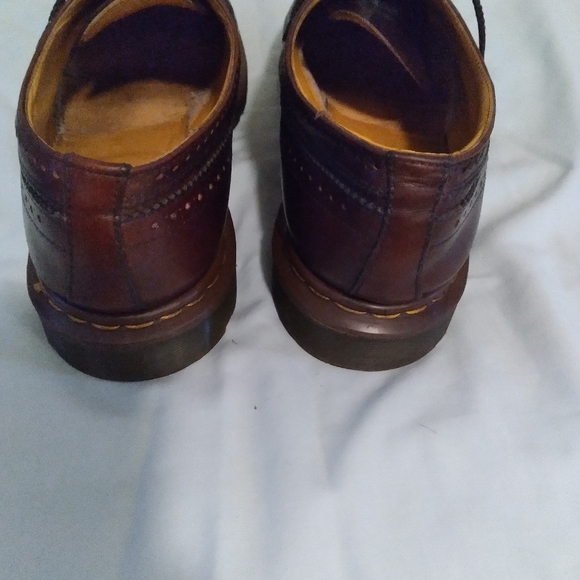 Dr Martin Oxford Wingtips 12 - Picture 15 of 16
